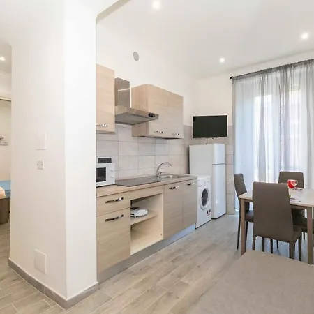 アパート Guesthost - Lingotto Fair Comfy X4 - Mm Italia 61 トリノ