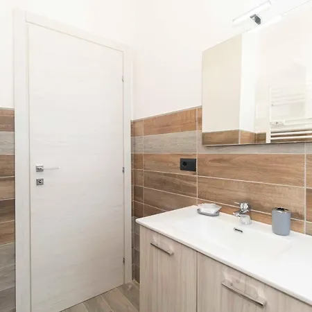 Guesthost - Lingotto Fair Comfy X4 - Mm Italia 61 Τορίνο